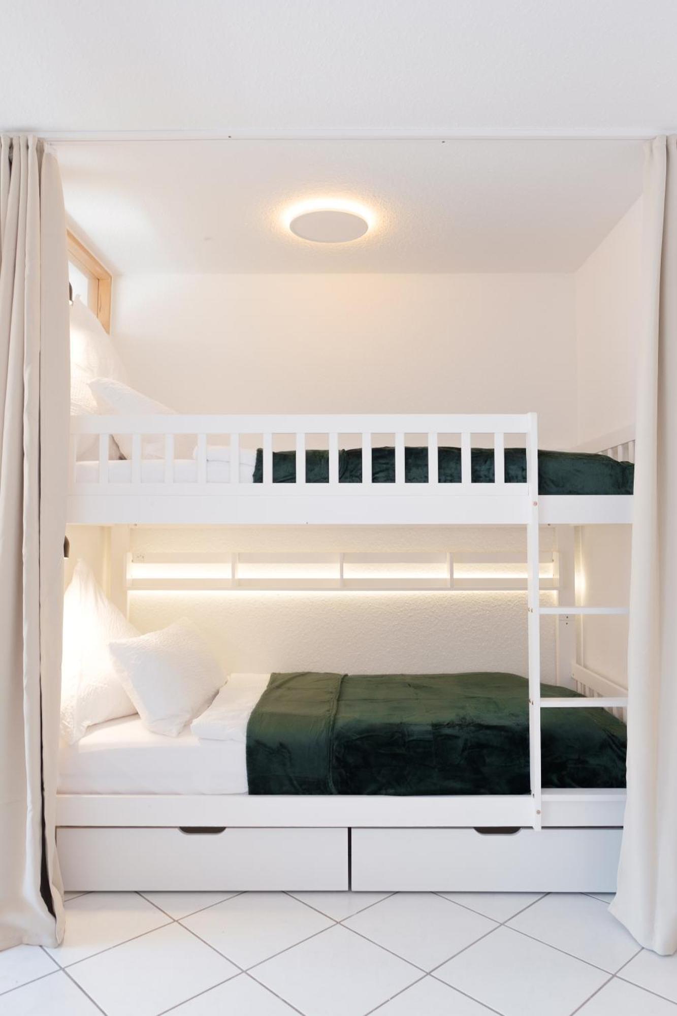 Teningen Blackforest Hideaway, Freiburg, Europapark, Schwarzwald מראה חיצוני תמונה